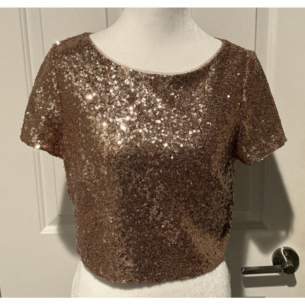 NEW Revelry Bandie Sequin Top Rose Gold Short Sleeve Cocktail Party Size Medium